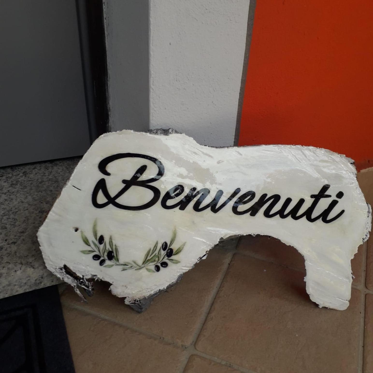 Beb Ulivo Bed & Breakfast Santa Giuletta Екстериор снимка